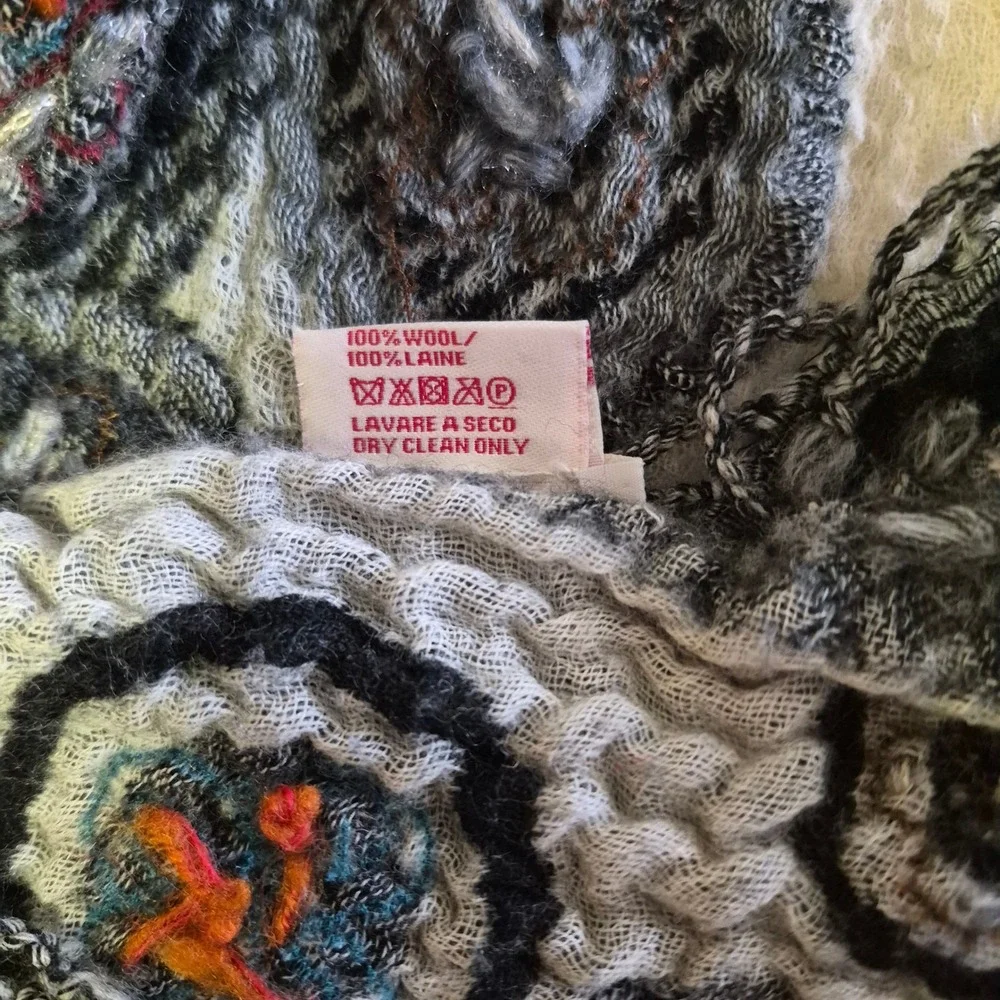 Vismaya 100% Wool Crinkle‎ Scarf Abstract Circle Pattern Fringe Wrap Cream Black